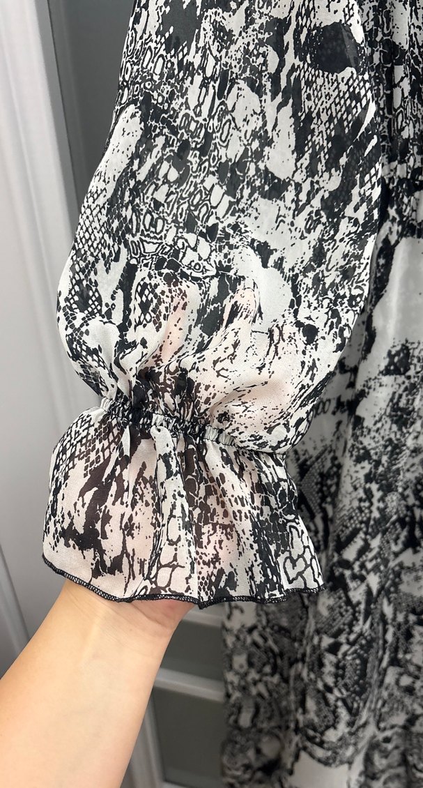 Bohem Gri Yılan Desenli Uzun Elbise - Görsel 3