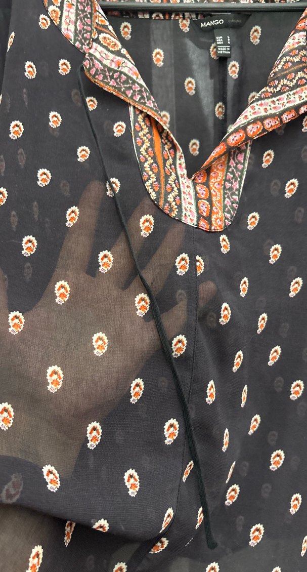 Bohem V Yaka Düğmeli Kadın Bluz - Görsel 2