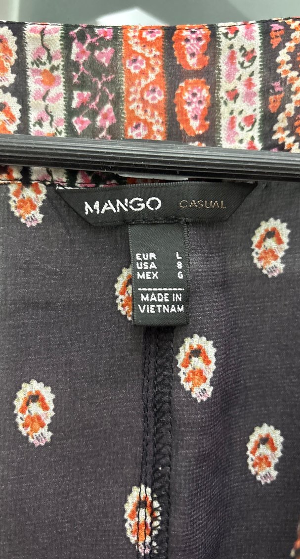 Bohem V Yaka Düğmeli Kadın Bluz - Görsel 3