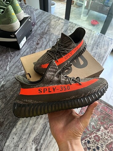 YEEZY CARBON BELUGA 47