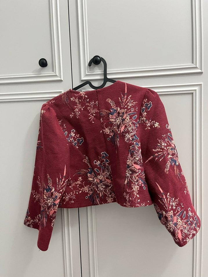 Bordo Çiçek Desenli Uzun Kollu Bolero - Görsel 3