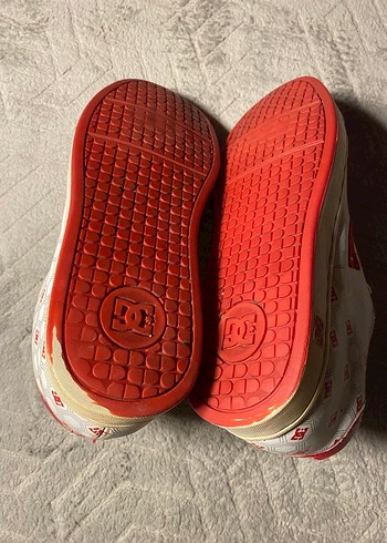 43 Beden beyaz Renk Dc shoes Southpole pislick Ecko affliction y2k rap hiphop