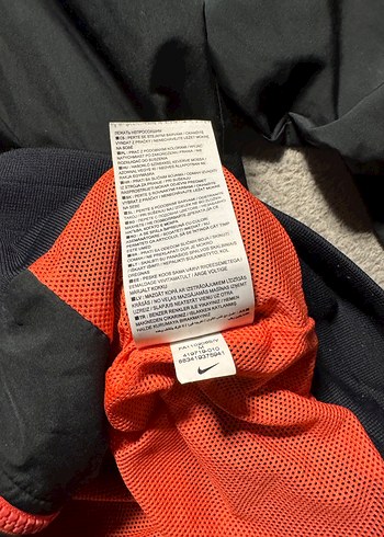 Kapüşonlu Siyah Ceket - Görsel 4