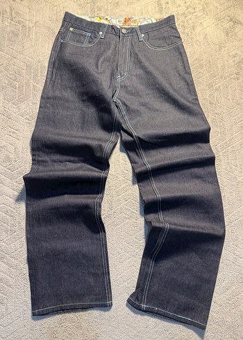 Gri Nakışlı ve Kürklü Oversize Kot Pantolon - Görsel 3