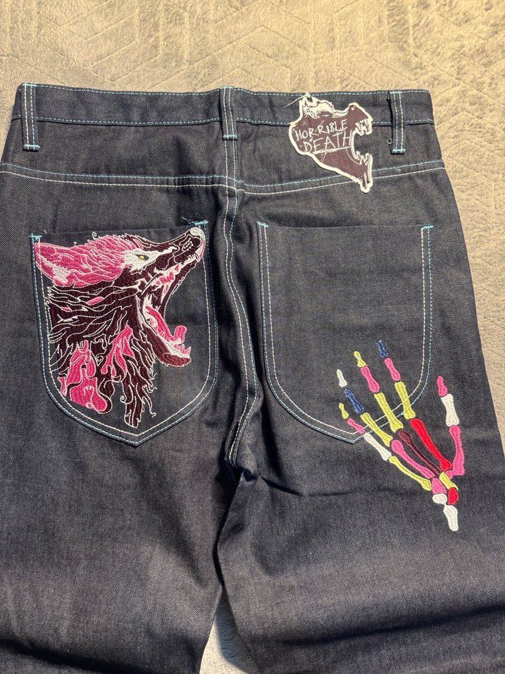 Gri Nakışlı ve Kürklü Oversize Kot Pantolon - Görsel 2