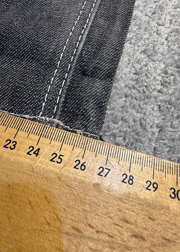 Kemerli Kırmızı Desenli Kot Pantolon - Görsel 5