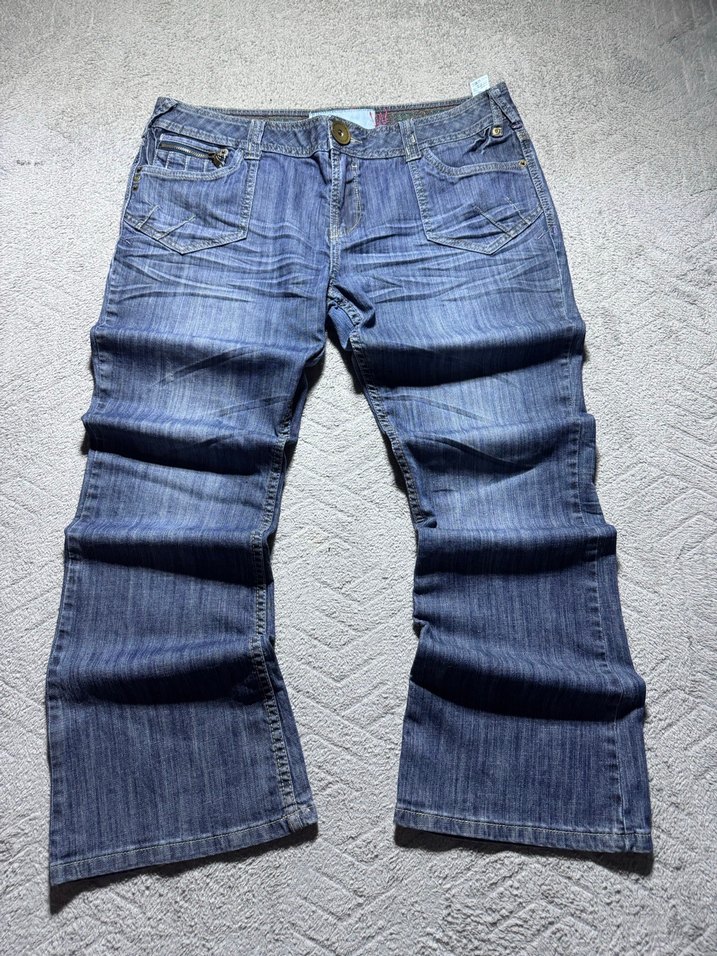 Kadın Lacivert Bol Kesim Midi Kot Pantolon - Görsel 3