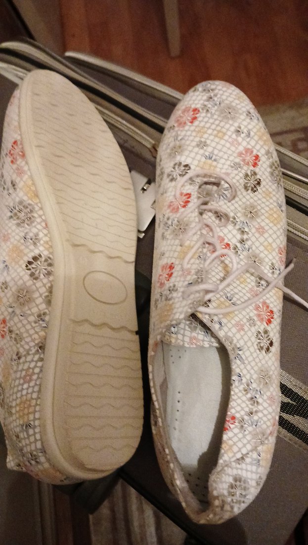 Beyaz Yılan Desenli  Kadın Spor Ayakkabı - Görsel 2