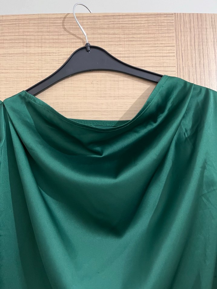 Drapeli Yüksek Yaka Yeşil Kadın Bluz - Görsel 2