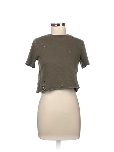 H&M T-shirt %70 İndirimli.