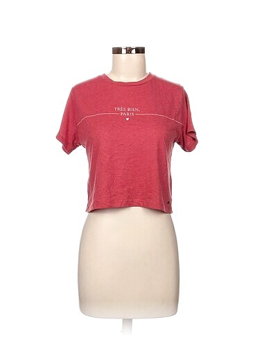 Pull and Bear T-shirt %70 İndirimli.
