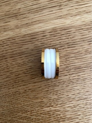 Bvlgari yüzük