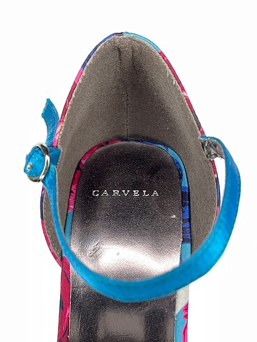 39 Beden çeşitli Renk Carvela Platform %70 İndirimli.