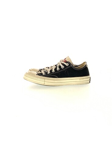 Converse Spor Ayakkabı %70 İndirimli.