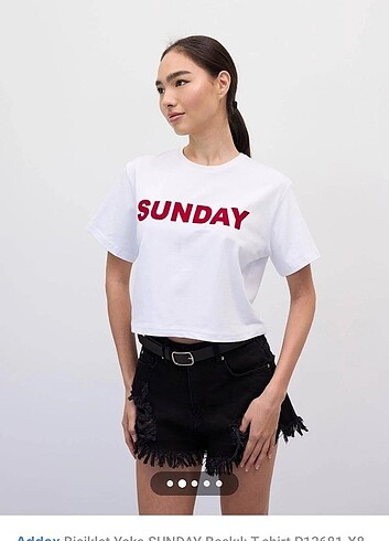 Beyaz kısa t-shirt 