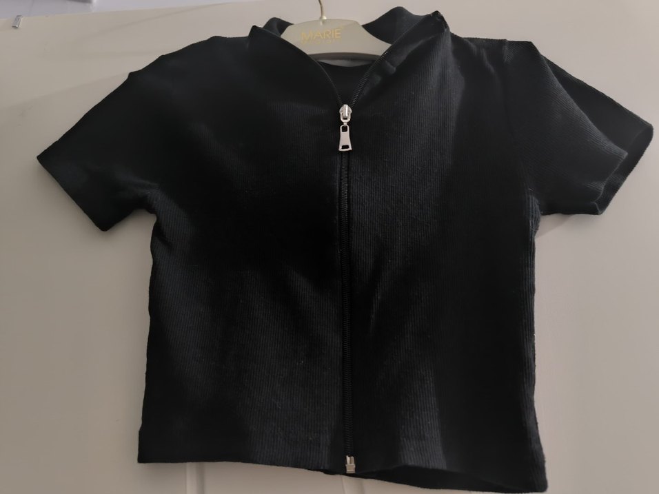 Kısa Kollu Siyah kadın Crop Tişört - Görsel 2