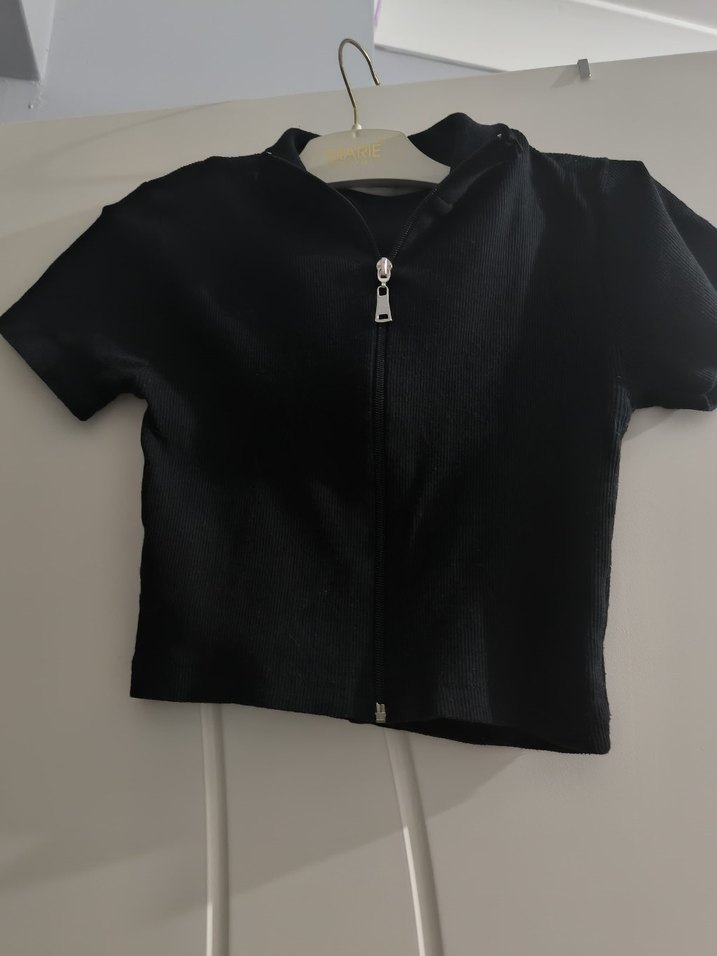 Kısa Kollu Siyah kadın Crop Tişört - Görsel 3