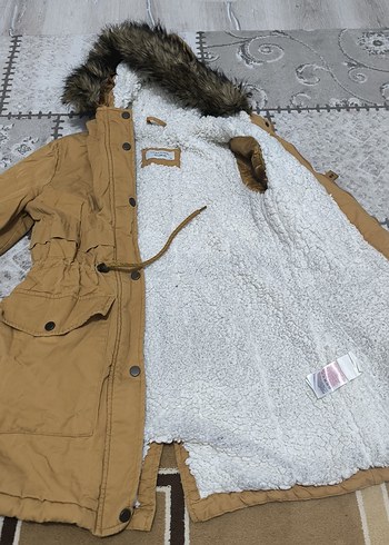 Kürklü Bej Kadın Kışlık Mont - Görsel 3