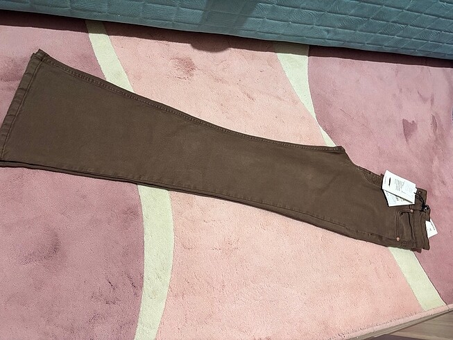 Pull and Bear İspanyol paça