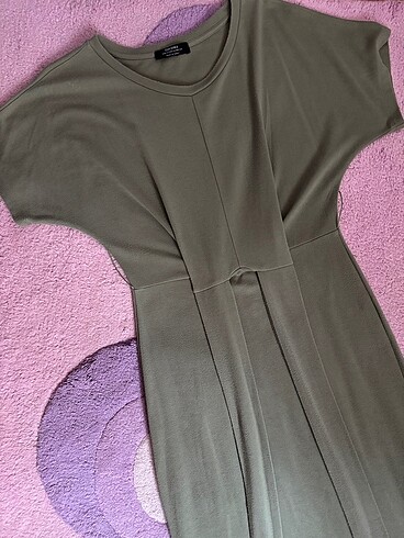 Bershka Uzun yırtmaclı elbıse