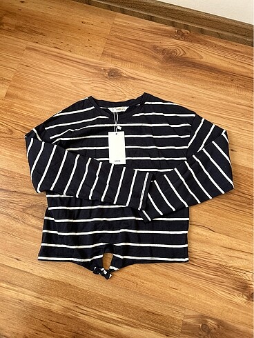 Mango tshirt