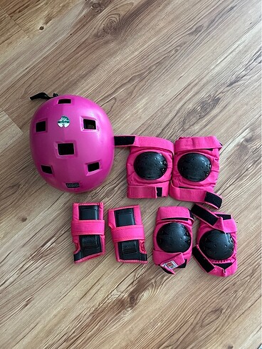 8 Yaş Beden Decathlon kask koruma