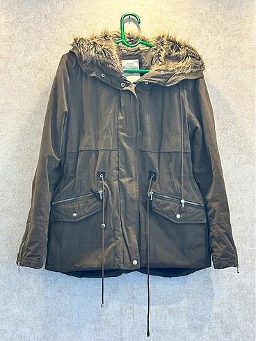 Bershka Mont