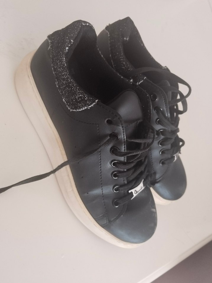 Siyah Bağcıklı Kadın Spor Ayakkabı - Görsel 4