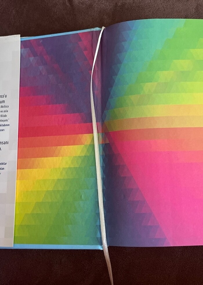 Marie Lu-Warcross kitap - Görsel 2