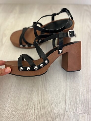 41 Beden H&M blok topuklu sandalet