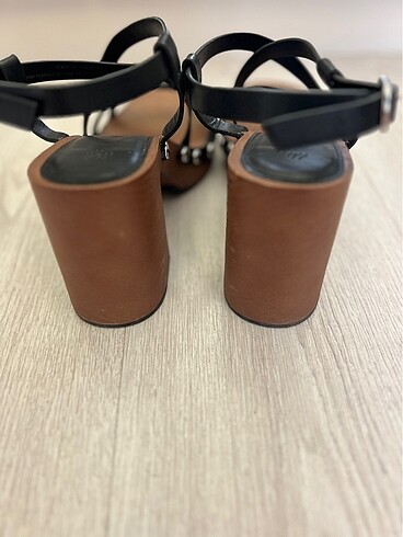 H&M blok topuklu sandalet - Görsel 8