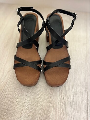 H&M blok topuklu sandalet - Görsel 9