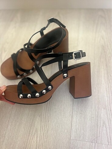 H&M blok topuklu sandalet - Görsel 11