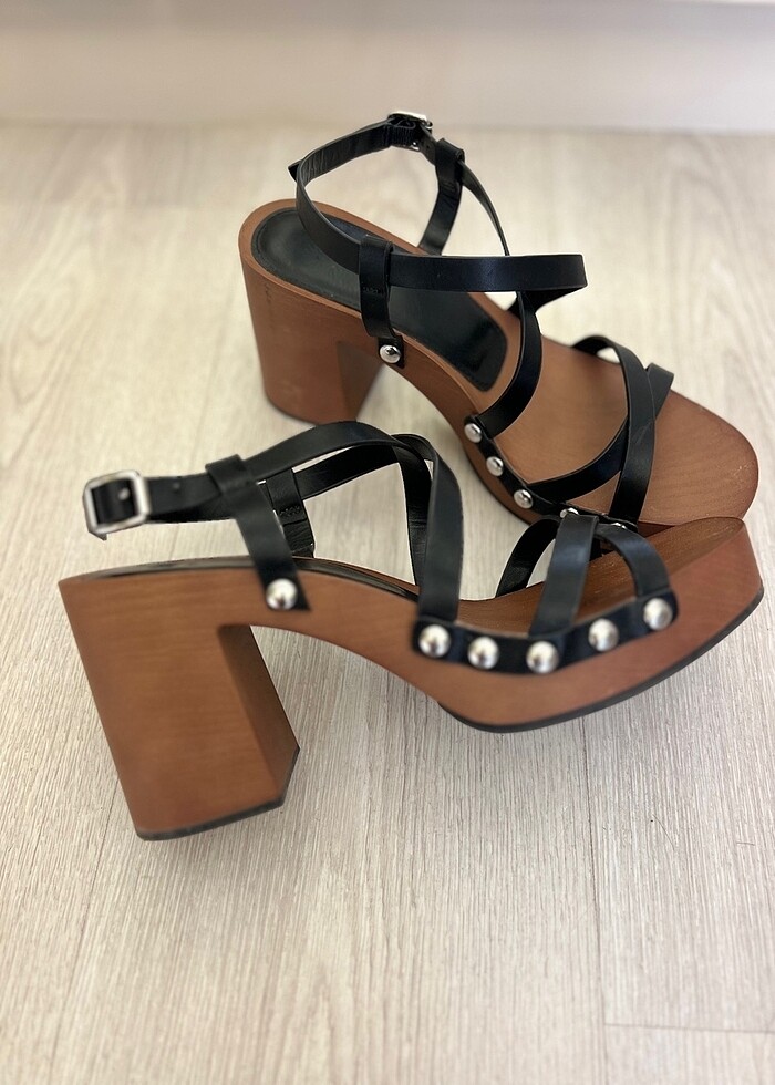 H&M blok topuklu sandalet - Görsel 2