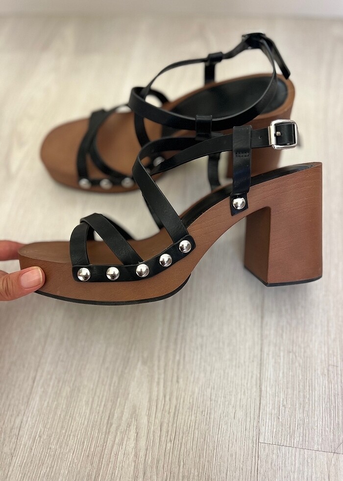 H&M blok topuklu sandalet - Görsel 3