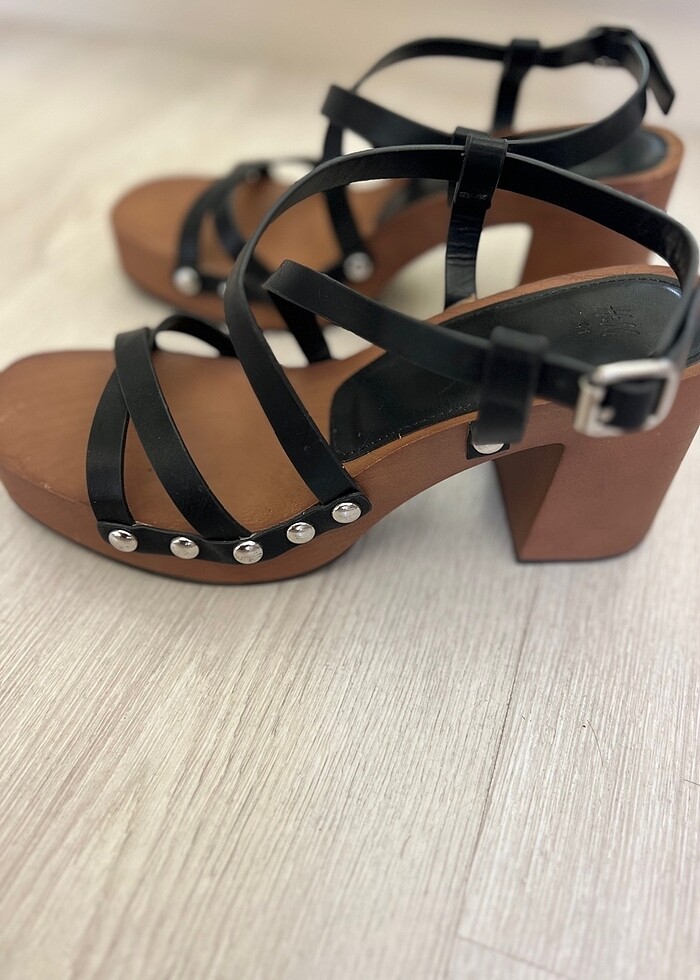 H&M blok topuklu sandalet - Görsel 4