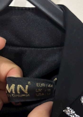 44 Beden Siyah Nakışlı Uzun Drapeli tesettür Elbise