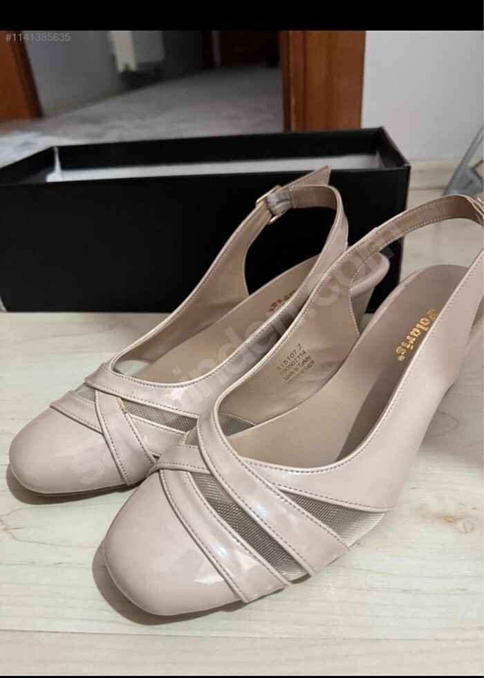 BEJ KÜT BURUNLU BABET SIFIR KUTULU HİÇ GİYİLMEDİ ! Polaris Kadın - Görsel 4