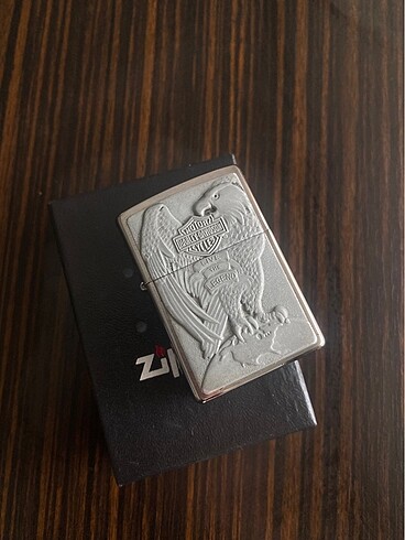  Beden Harley Davidson Zippo