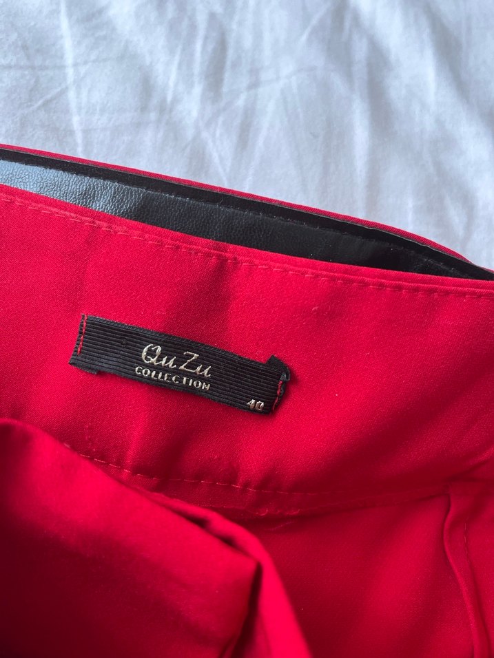 Klasik Kırmızı Düğmeli Kadın Blazer - Görsel 2