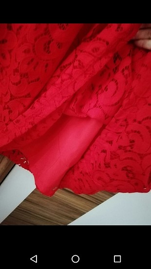 l Beden kırmızı dantelli midi boy elbise. 