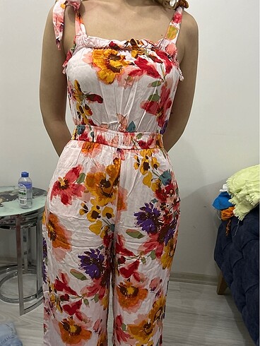 H&M Beli lastikli çiçekli tulum
