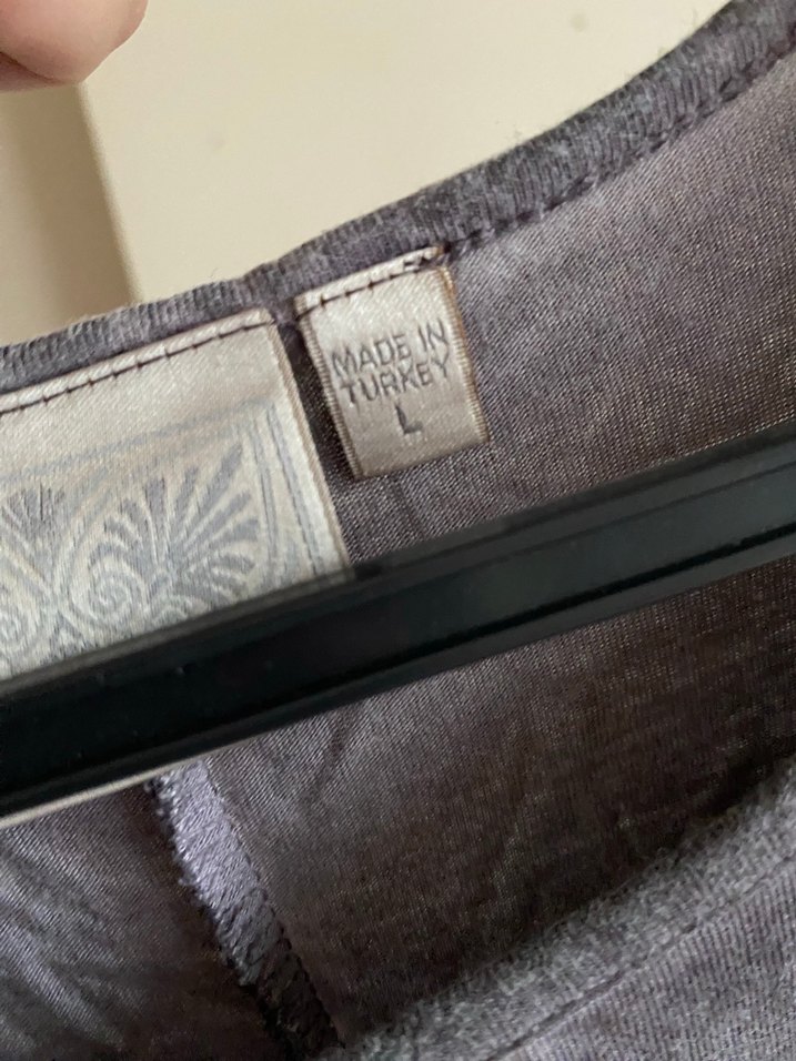 Gri Dantel Detaylı Kolsuz Kadın Bluz - Görsel 3