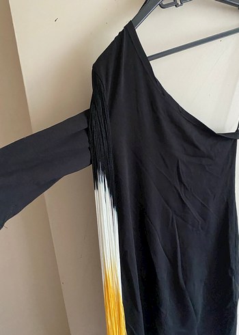 Tek Omuzlu Püsküllü Siyah Uzun Elbise - Görsel 2