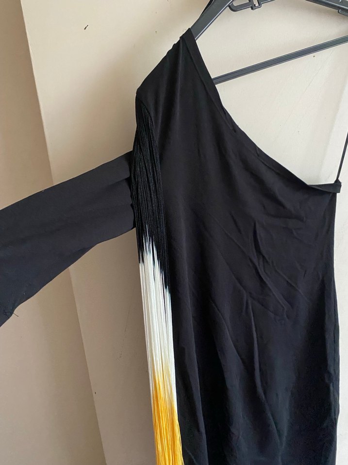 Tek Omuzlu Püsküllü Siyah Uzun Elbise - Görsel 2