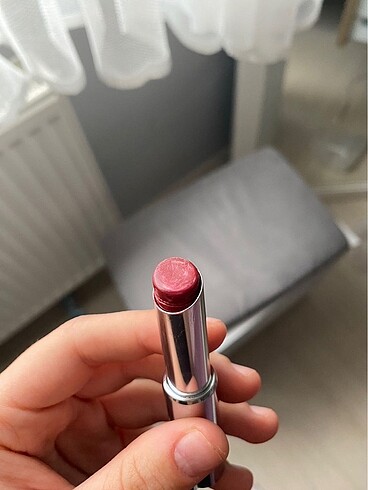 Beden Givenchy Rose Perfecto dudak balmı