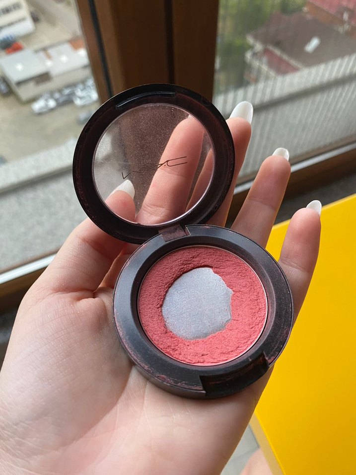 MAC Koyu Kırmızı Allık - Görsel 2