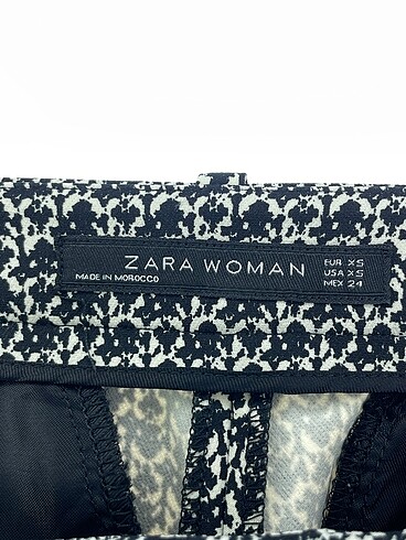 xs Beden çeşitli Renk Zara Kumaş Pantolon %70 İndirimli.
