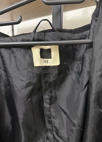 Sokak Stili Siyah Deri Midi Yağmurluk - Görsel 4