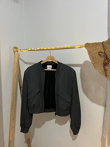 BERHSKA YENİ CROP CEKET